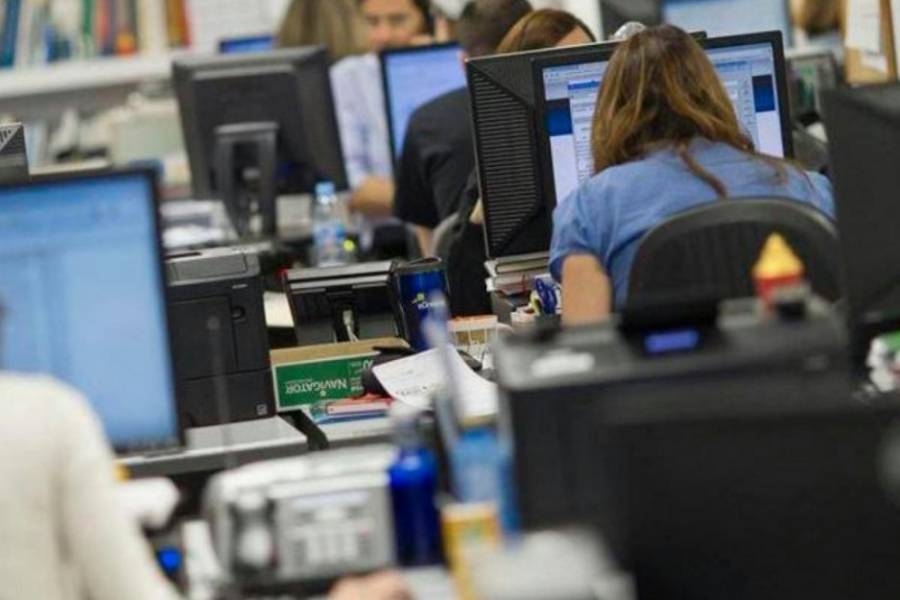 En 14 meses dieron de baja a más de 42 mil empleados públicos