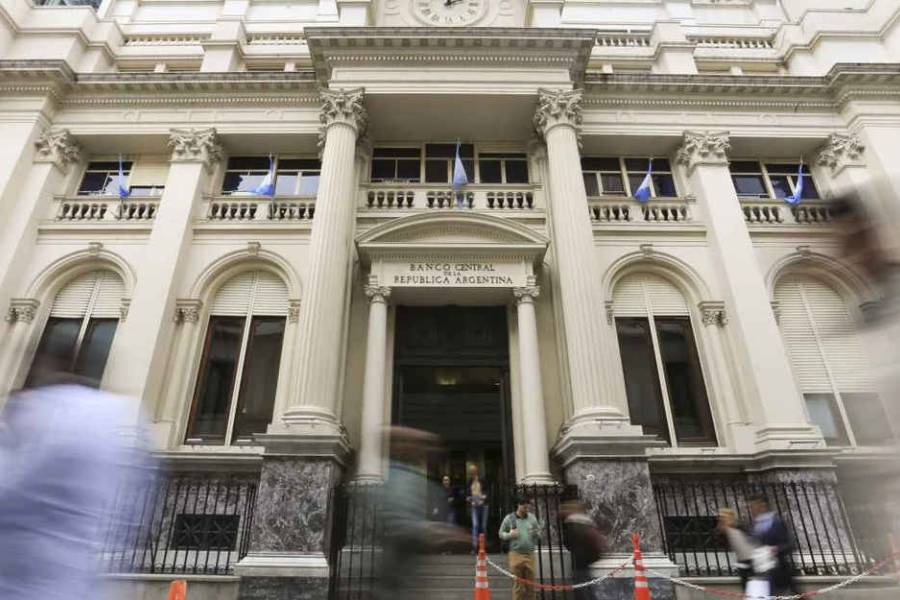 El Banco Central volvió a vender divisas y en tres semanas perdió casi US$ 3.000 millones