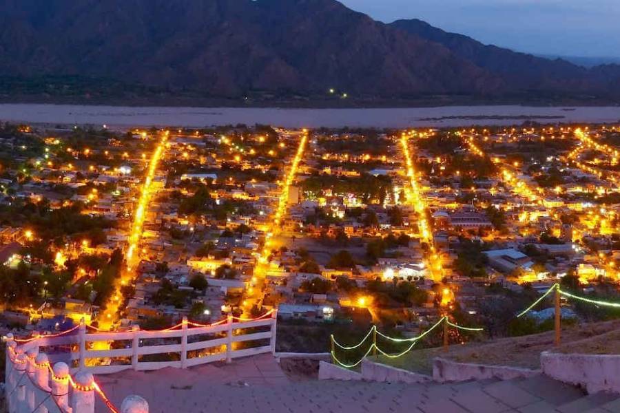 La hacia ejercer la prostitución y lo detuvieron