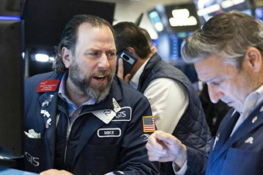 Las acciones y bonos argentinos se desploman en Nueva York al ritmo de Wall Street