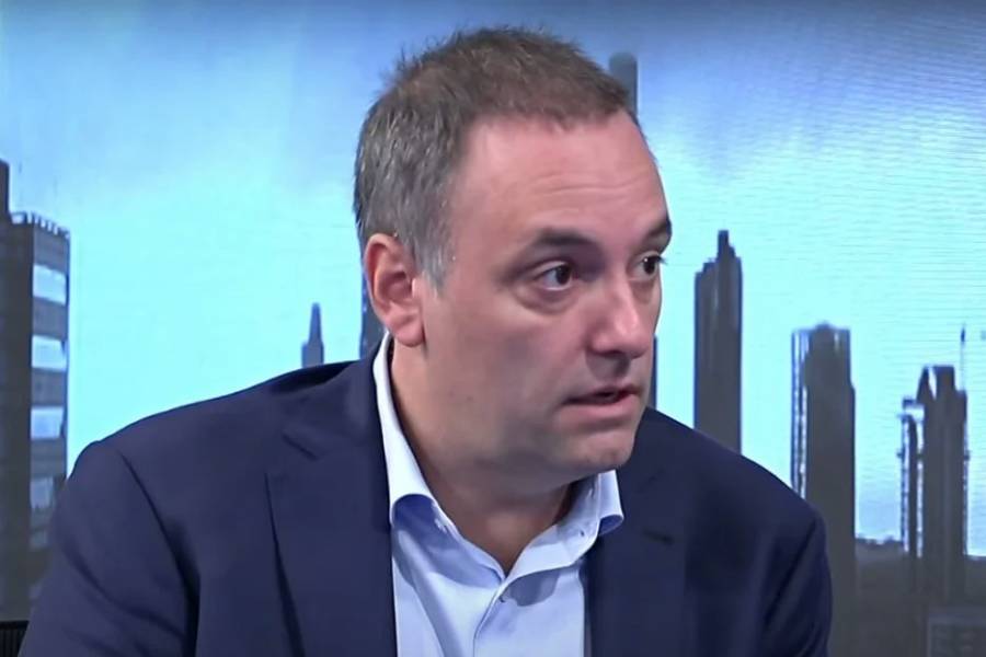 Manuel Adorni: 