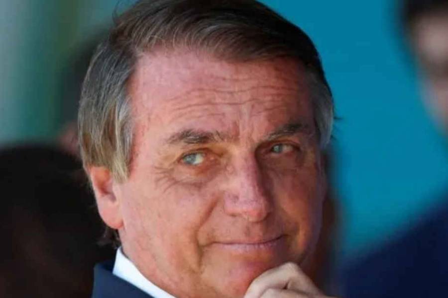 Jair Bolsonaro fue internado de urgencia en Brasil