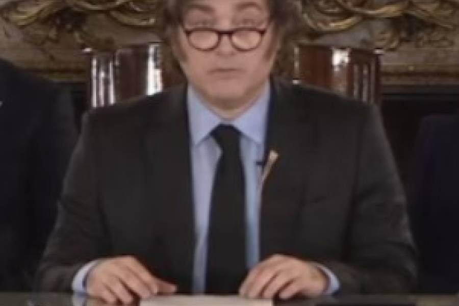 “Esta vez sí es diferente”: las 15 frases más fuertes del discurso de Javier Milei tras anunciar la salida del cepo