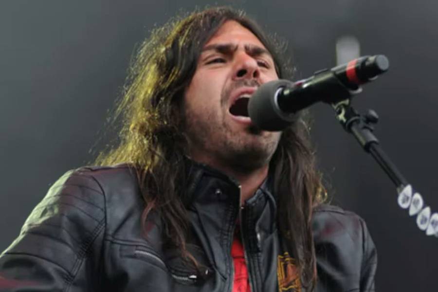 Acusan al cantante de La Mancha de Rolando por atropellar a un motociclista y darse a la fuga