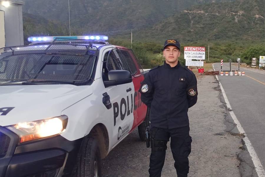 Un policía reanimó a un bebé que llegó sin signos vitales a la Comisaría