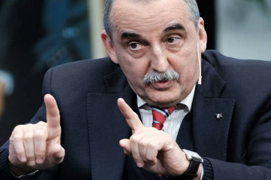 Escrachado y contra las cuerdas, Guillermo Moreno admitió que estuvo en un yate con Eurnekian en Roma