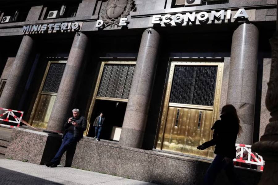 Los supuestos del acuerdo con el FMI que permitirían reducir el peso de la deuda pública