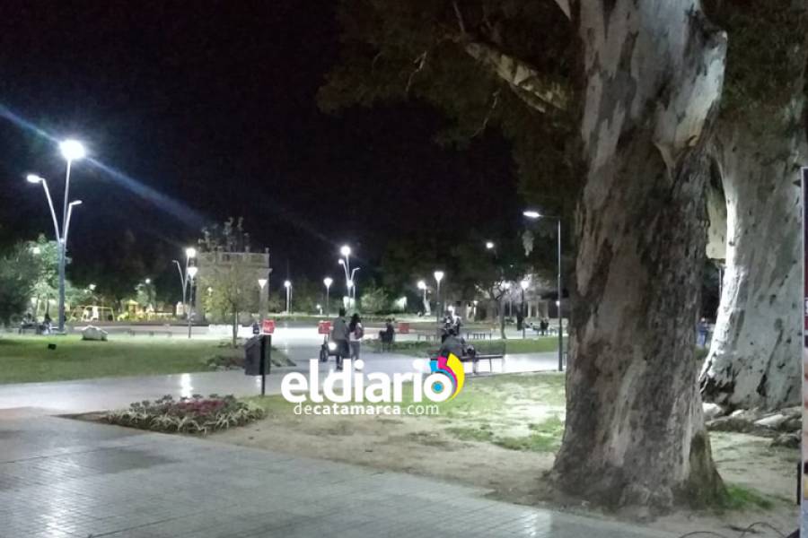Adolescente termina internado con fractura en vértebras tras caer en la Plaza La Alameda