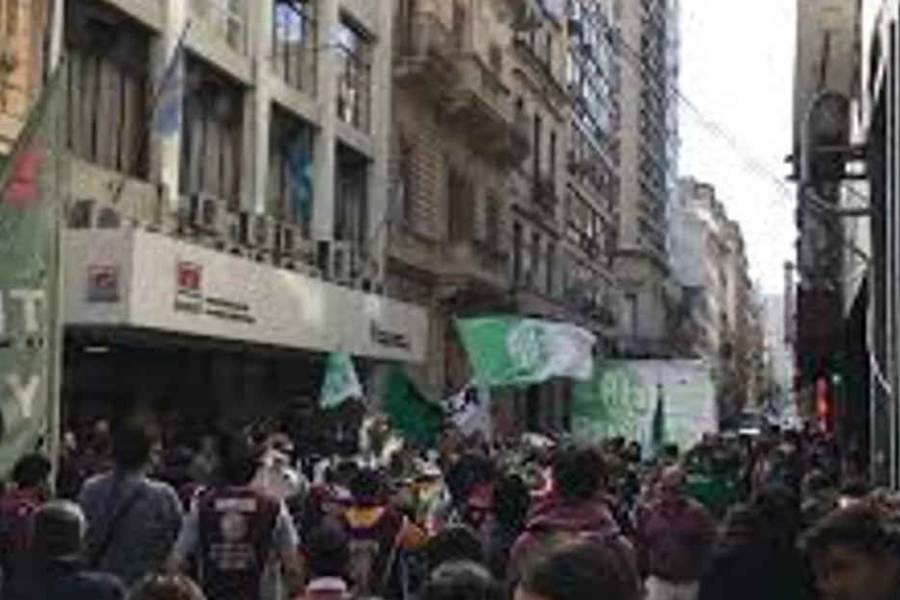 Trabajadores del INTA se movilizan contra la fusión con otros organismos