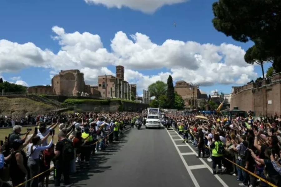 Así fue el traslado del féretro del papa Francisco a la basílica Santa María la Mayor