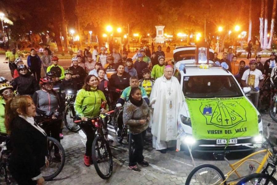 Fe sobre dos ruedas: cientos de ciclistas peregrinaron en honor a la Virgen del Valle