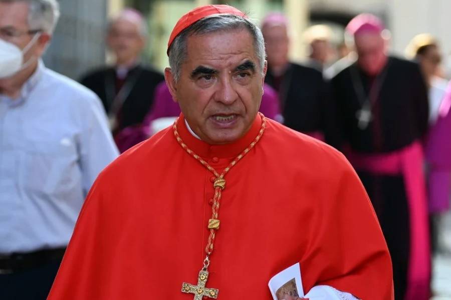 Becciu, el cardenal vetado por Francisco, renunció al Cónclave para elegir al nuevo Papa