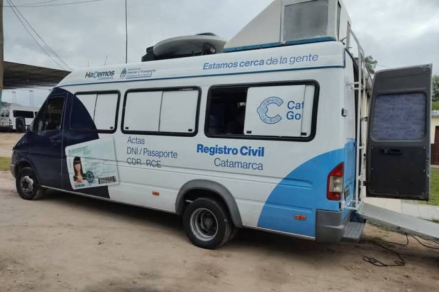 El móvil del Registro Civil llega al Barrio Awankay con trámites de DNI y Pasaporte
