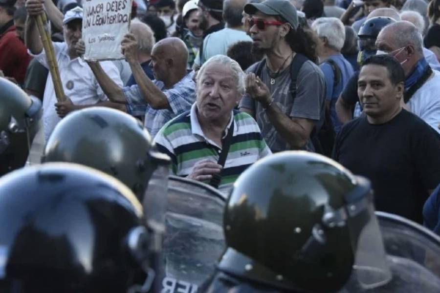 Diputados libertarios buscarán hundir el proyecto para restituir la moratoria previsional
