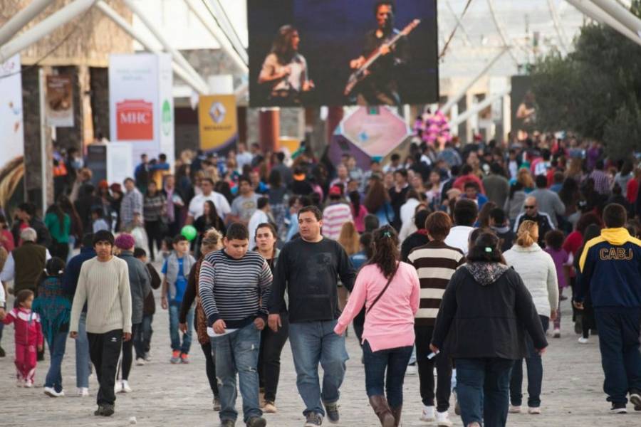 Poncho 2025: Cierran los plazos de presentación de propuestas 