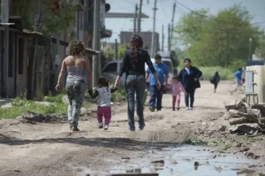 La UCA informó que la caída del índice de pobreza no es tan pronunciada como dijo el Gobierno
