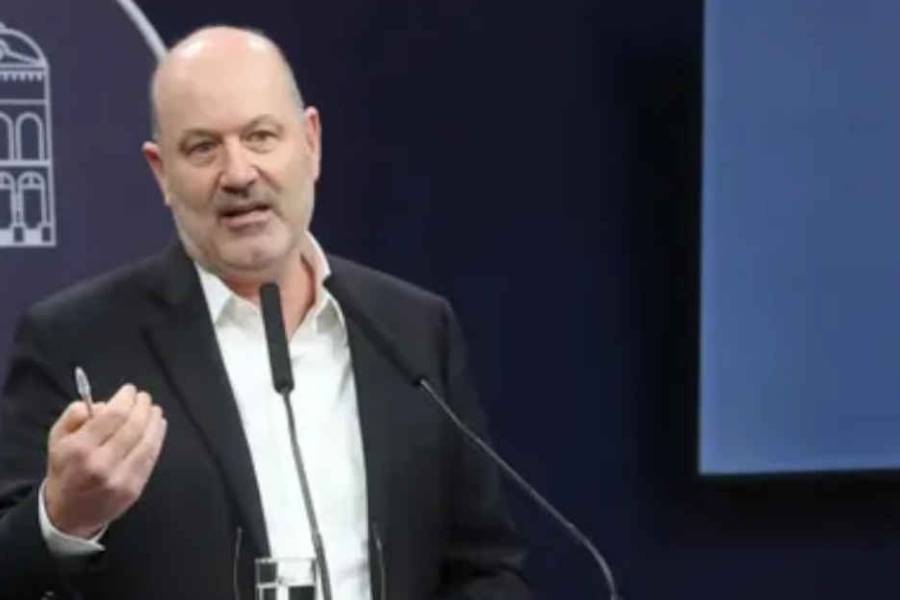 Se terminan los superpoderes y Federico Sturzenegger prepara anuncios 