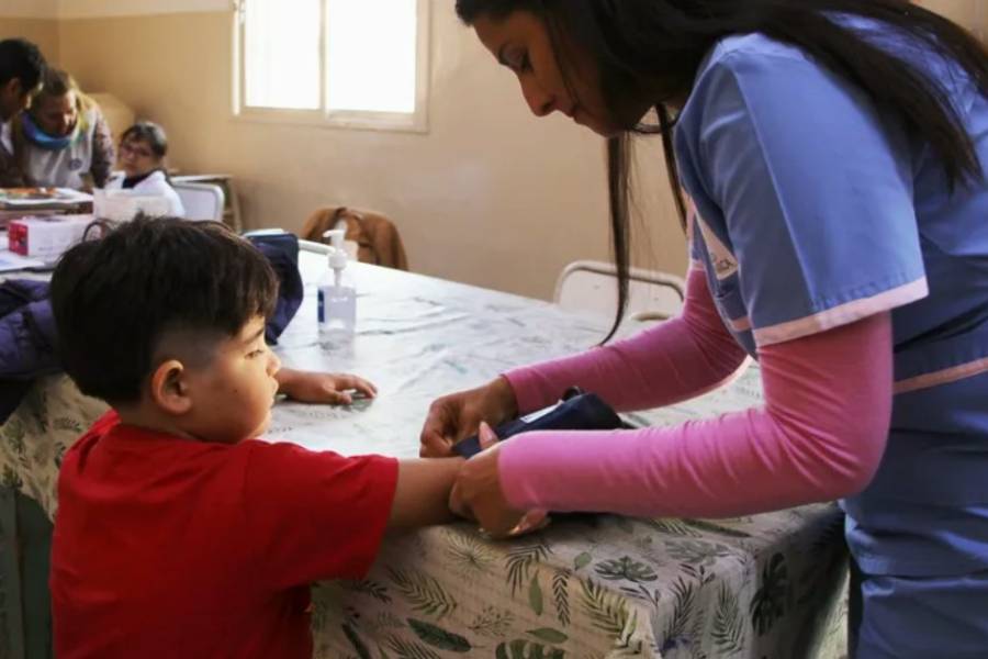 Vacunas al día: Operativo en escuelas de la Capital para el ingreso 2026