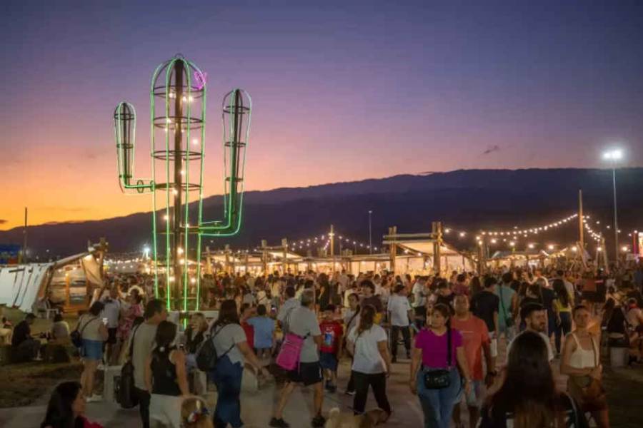 Convocan a Feria del Patio edición Navidad