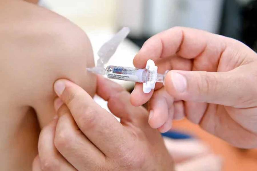 AUH: eliminaron la obligatoriedad de las vacunas de los 5 años para cobrar el complemento de fin de año