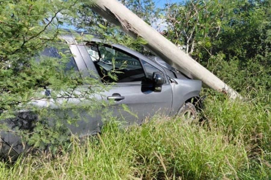 Chocaron un poste y dejaron sin energía a sectores del Sur de la Capital