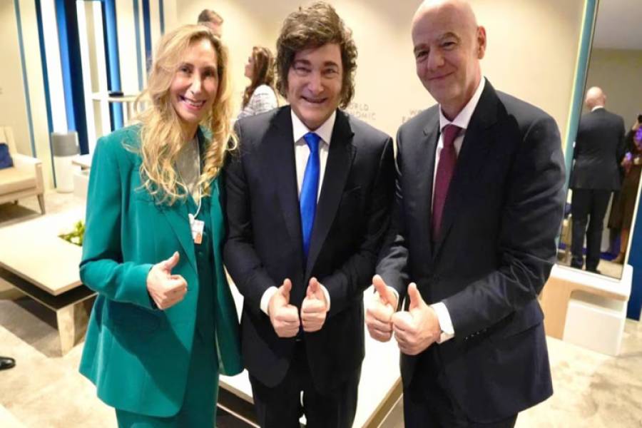 En medio de la tensión con la AFA, Milei se reunió con el presidente de la FIFA en el Foro de Davos