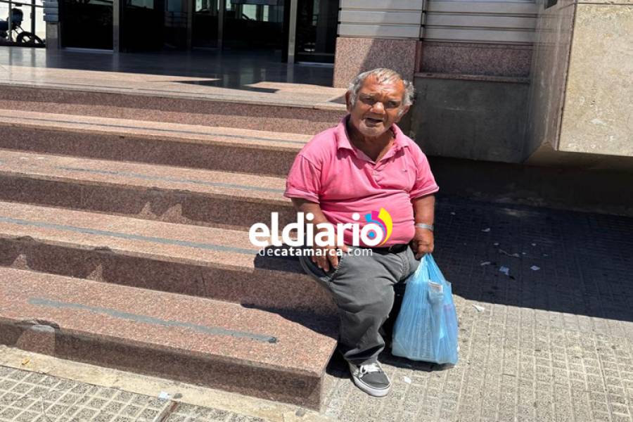 Por la perversa dictadura: José Andrés Sosa conocido como el “enano José” vive de la caridad   