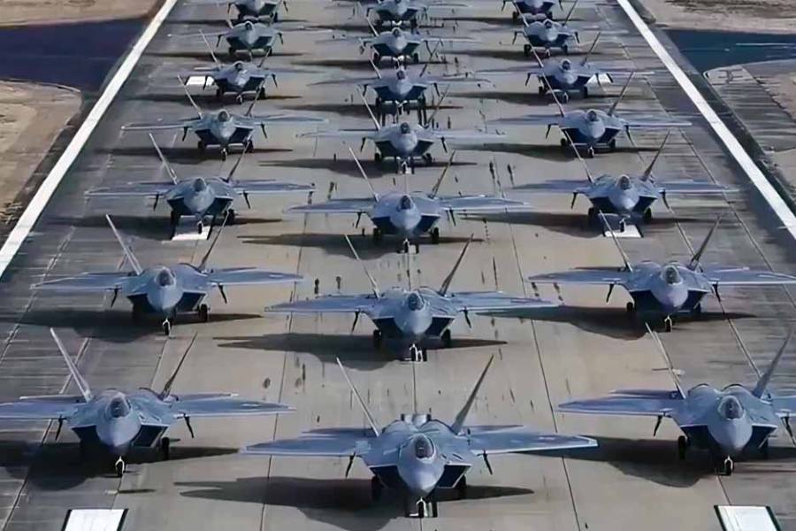 Una docena de cazas estadounidenses F-22 aterrizan en Israel en medio de tensiones regionales