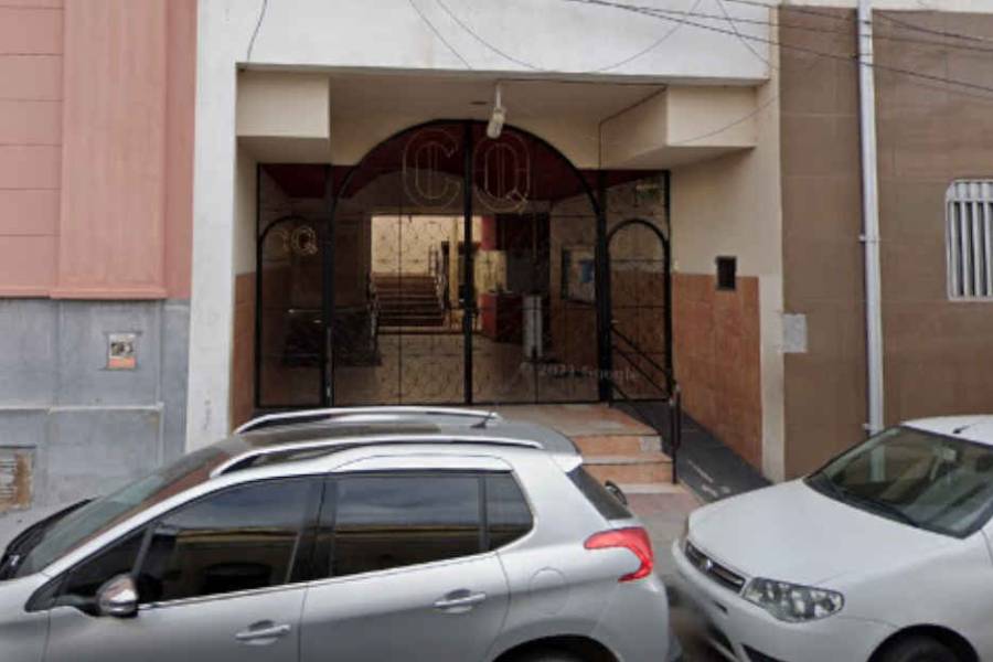 Colegio Quintana: Al ingresar al establecimiento los alumnos no podrán usar sus celulares