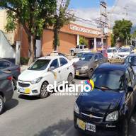 Taxistas se manifestaron contra el funcionamiento de UBER 