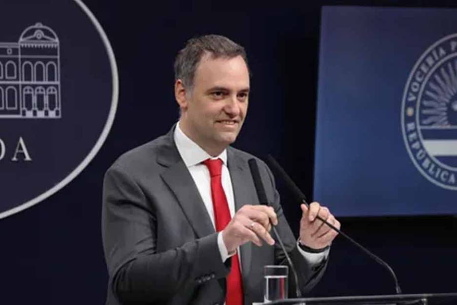 Nueva versión: a Manuel Adorni le parece 