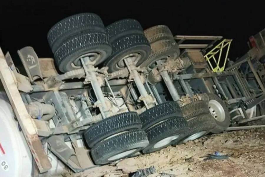 Otra vez: Volcó camión con salmuera de Zijin-Liex, su conductor resultó lesionado y hay peligro de contaminación