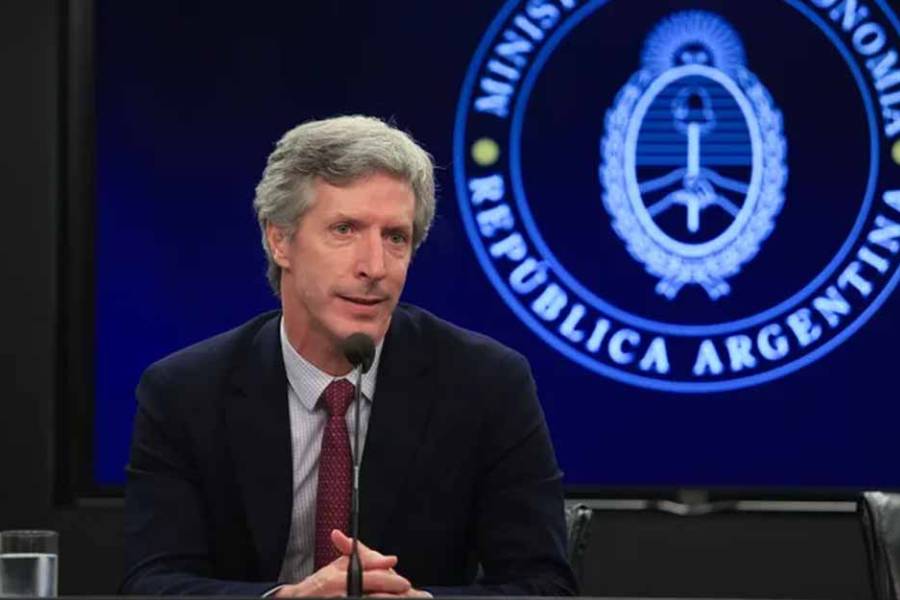 Sin descanso: ahora la motosierra llegó al Banco Central, que cerró delegaciones regionales