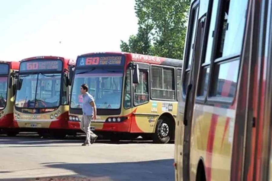 Alerta en el AMBA: los colectivos reducirán su frecuencia por el aumento del gasoil