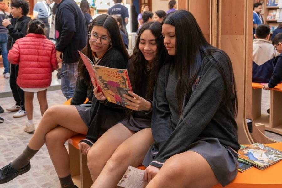 Presentan CALA, un club de lectura para jóvenes
