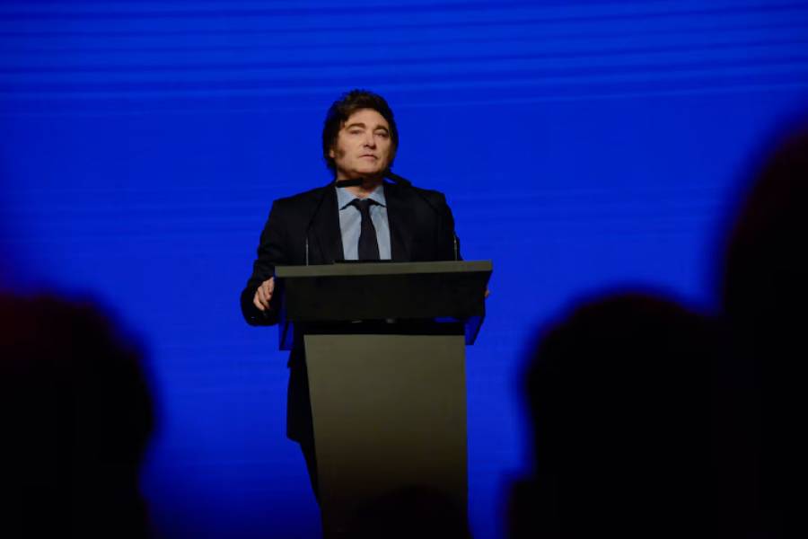 El dato que más preocupa a Milei, la jugada del PJ para “ganar la calle” y la definición sobre Adorni