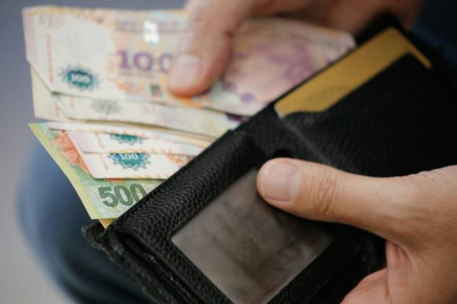 Salario insuficiente: 7 de cada 10 trabajadores argentinos gastan su sueldo en menos de 14 días