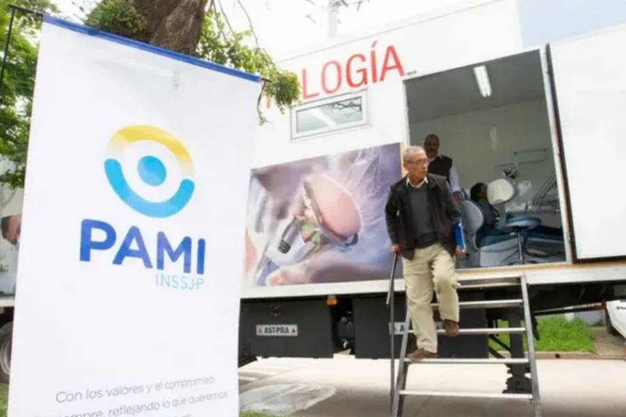 El Gobierno emitirá deuda para financiar al PAMI: aprobó una asistencia por $580.000 millones