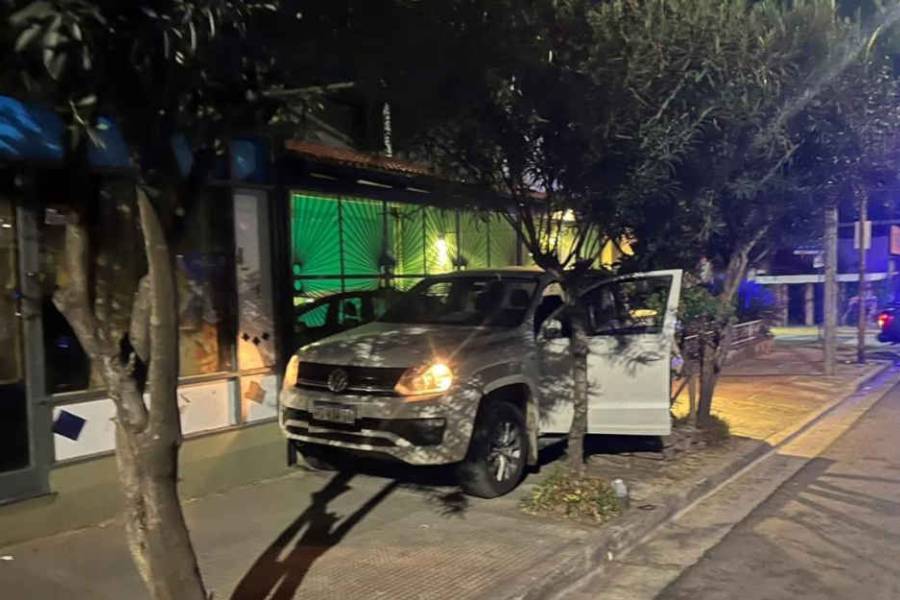 Murió arriba de su camioneta