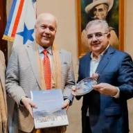 El Embajador de Panamá en Argentina se reunió con el gobernador Jalil