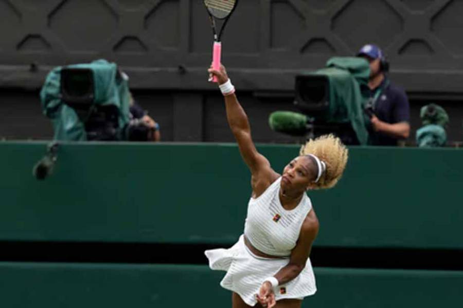 Serena Williams perdió en su regreso al tenis profesional frente a Maya Joint