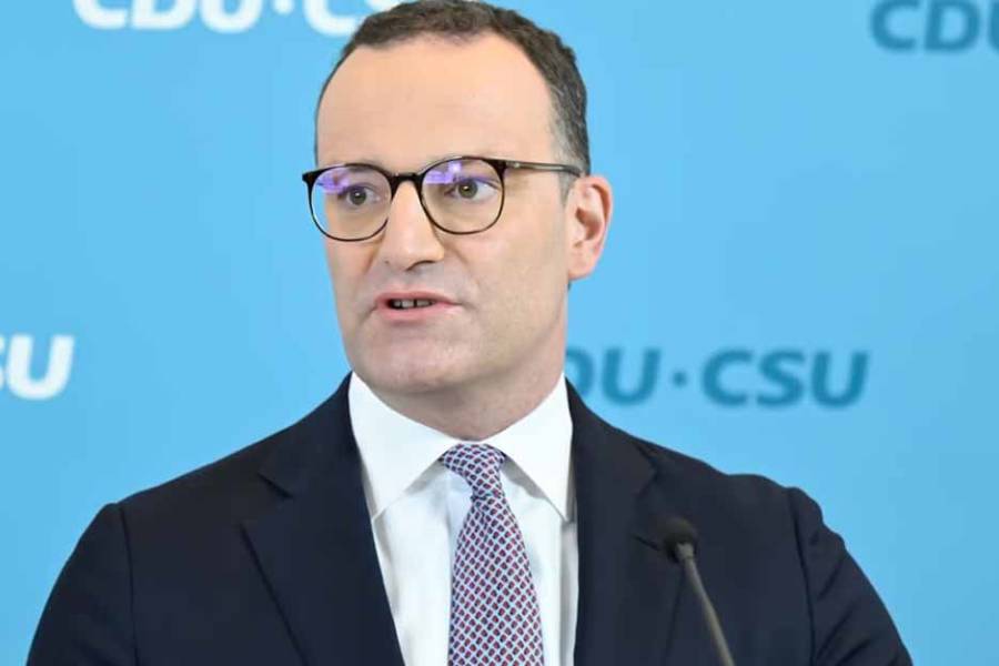 Polémica en Alemania: renunció uno de los políticos más importantes por tener un bebé por vientre de alquiler