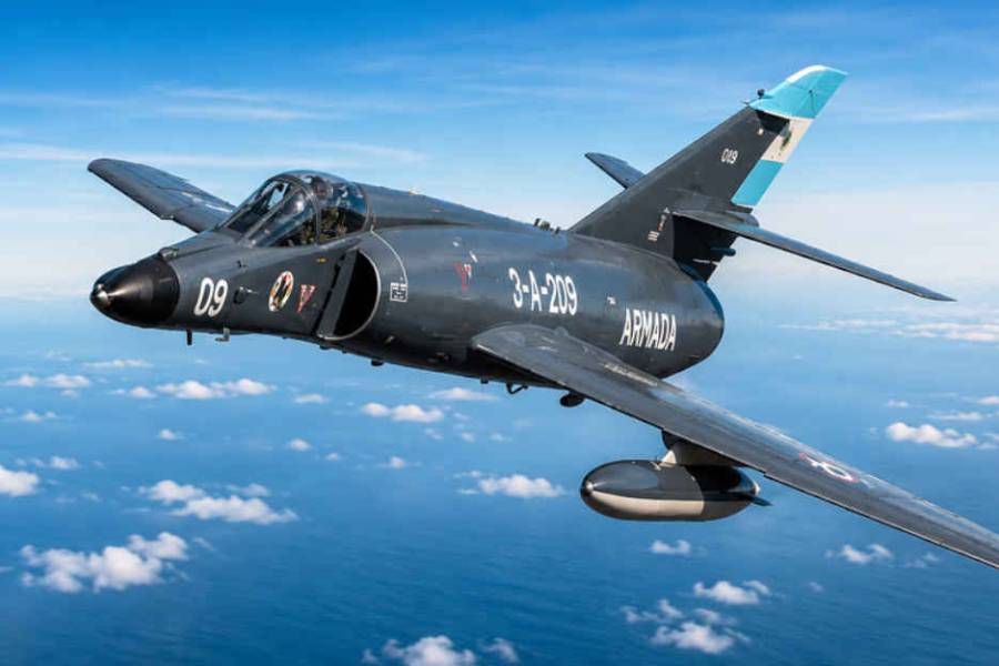 Jubilan a los Súper Étendard, los aviones argentinos héroes de guerra en Malvinas