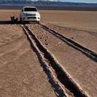 A casi un mes, todavía no removieron la camioneta que quedó atrapada en Pampa de Leoncito