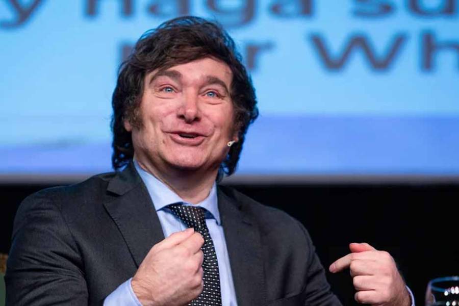 Milei lleva a 12 gobernadores a París para mostrar apoyo político